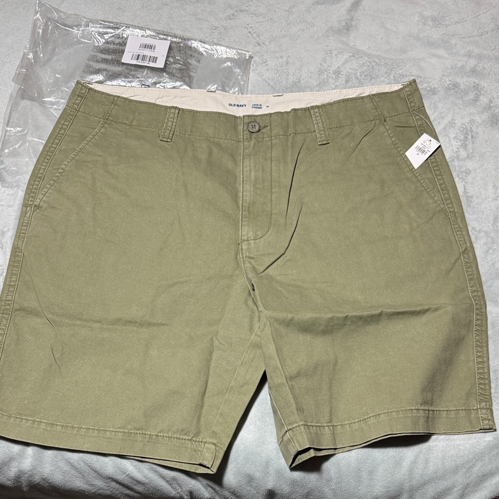 Old Navy Men's Khaki Shorts